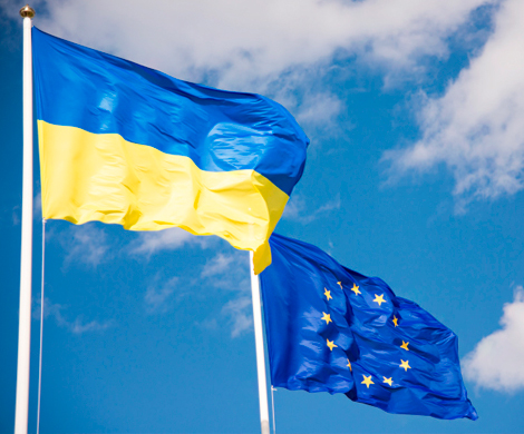 «Томос», НАТО, ЕС: как Украину уводят на Запад