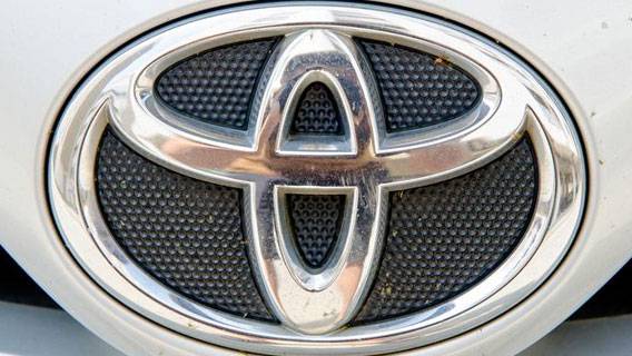 Toyota превзошла GM по продажам в США