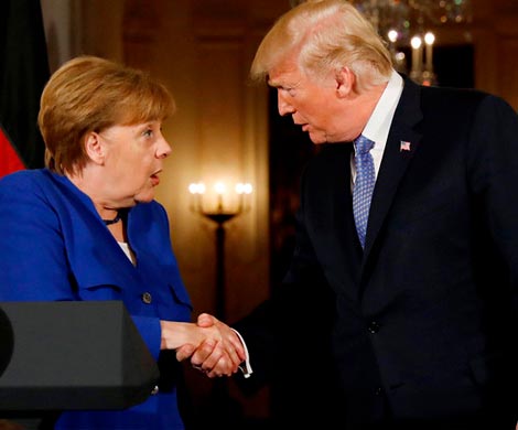 Трамп требует от Меркель нарастить расходы по линии НАТО