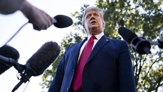 Трамп уклонился от вопроса об отравлении Алексея Навального: “Мы поговорим об этом в другой раз” Трамп уклонился от вопроса об отравлении Алексея Навального: “Мы поговорим об этом в другой раз”
