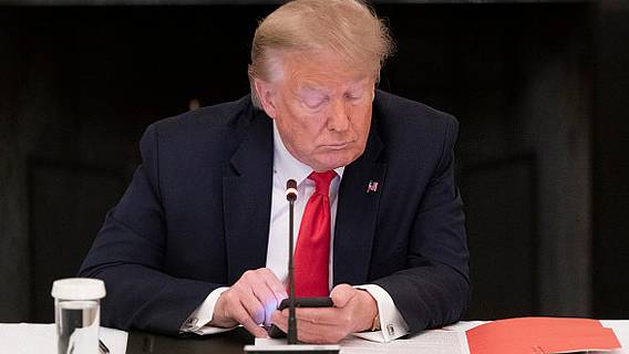 Трамп заявил, что создаст собственную платформу для социальных сетей Трамп заявил, что создаст собственную платформу для социальных сетей