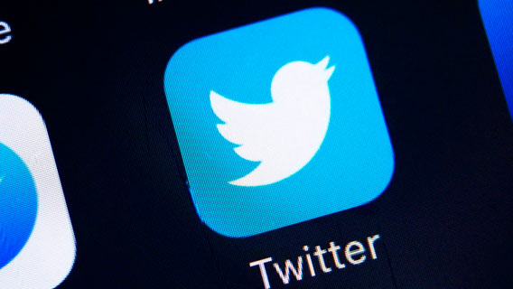 Twitter временно заблокировал Трампа в связи с раскрытием личности осведомителя Twitter временно заблокировал Трампа в связи с раскрытием личности осведомителя