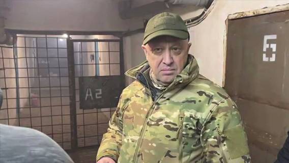 «Учат изнуренных бойцов, сколько раз им бриться»: Пригожин предложил наказывать сроком до 50 лет за гламуризацию армии