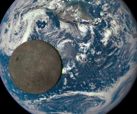 Ученые: на полюс Луны сел 16-километровый треугольный НЛО
