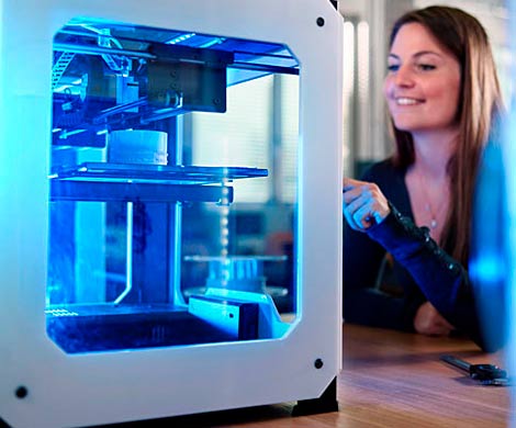 Ученые научились печатать стекло на 3D-принтере
