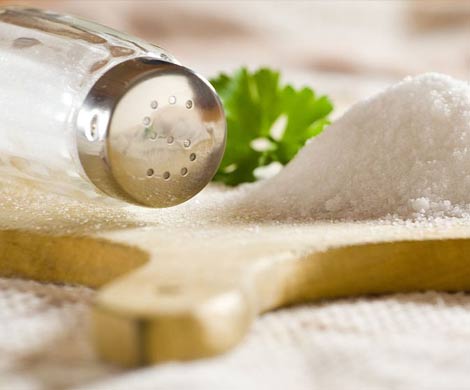 Употребление соли способствует поддержанию формы