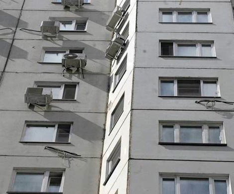 В Брянске парень выжил после падения с 6 этажа