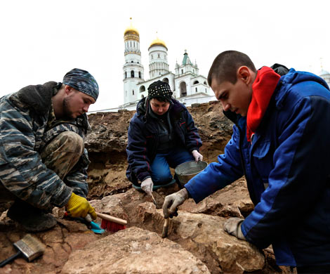 В центре Москвы обнаружены надгробия XVI века‍