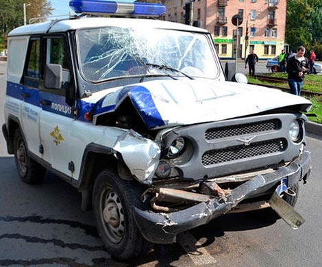 В Череповце в ДТП с полицейским УАЗом пострадал ребенок