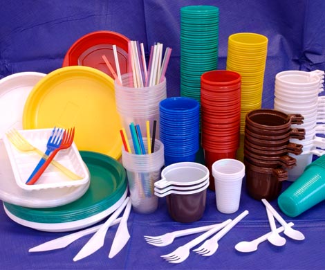 В ЕС хотят запретить одноразовую пластиковую посуду‍