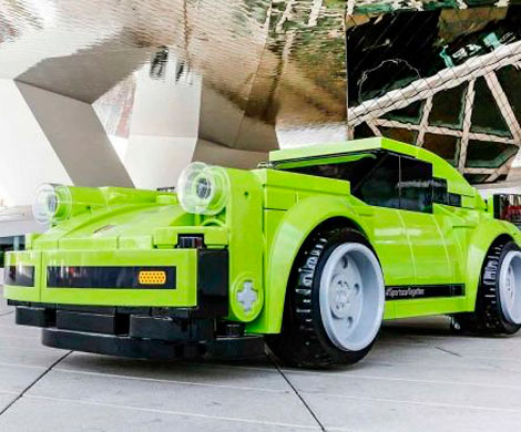 В Германии создали полноразмерный Porsche 911 Turbo из кубиков LEGO