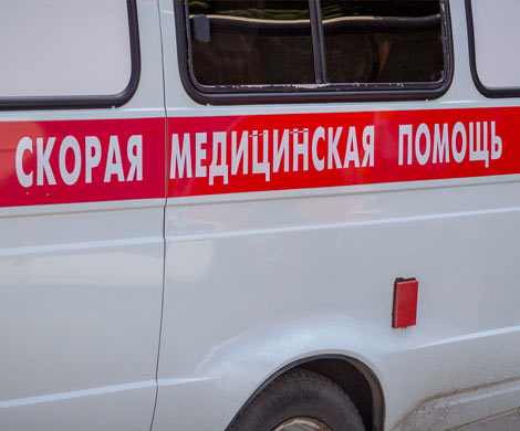 В Кемерове работник РЭУ попал в реанимацию, упав с козырька подъезда‍