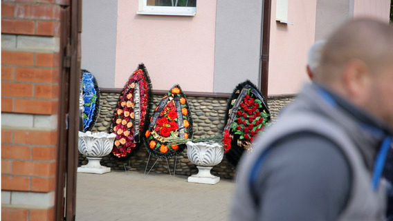 В Минеральных Водах проходит прощание с погибшим в Донбассе Александром Мартинкяном из ЧВК «Вагнер»
