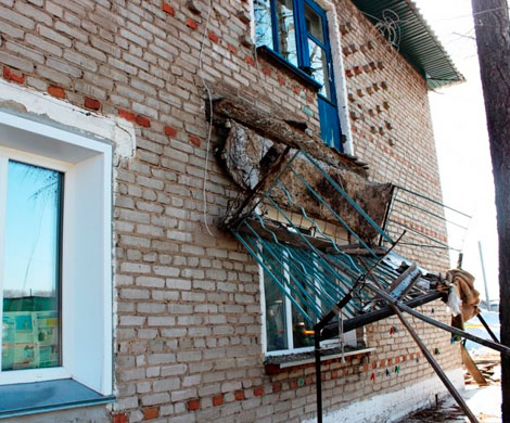 В Новосибирской области балкон рухнул вместе с пенсионеркой