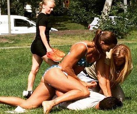 В Швеции полицейская в бикини задержала вора