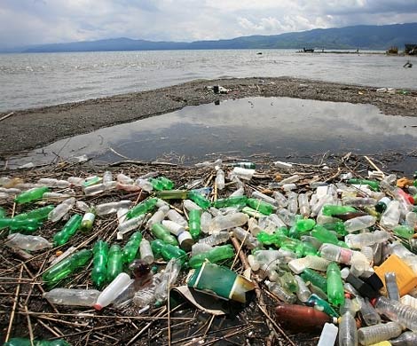 В Средиземном море плавает тысяча тонн пластикового мусора