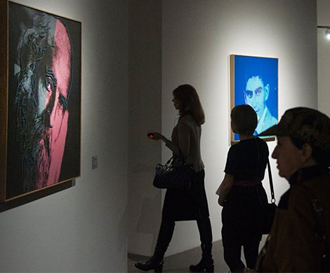 В США украли картины Энди Уорхола из серии «10 знаменитых евреев ХХ века»