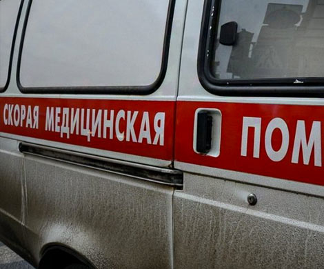 В Тамбовской области из многоэтажки выпала женщина с трехлетним ребенком