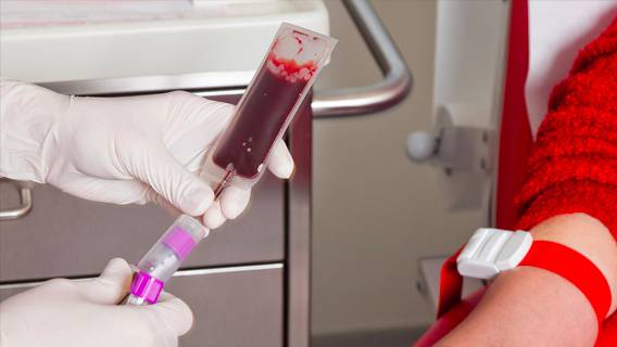В Великобритании провели первое переливание искусственной крови человеку