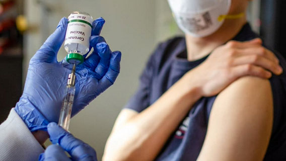 Вакцина от Covid-19 может появиться в конце октября; Белый дом заявляет, что нет необходимости в спешке Вакцина от Covid-19 может появиться в конце октября; Белый дом заявляет, что нет необходимости в спешке