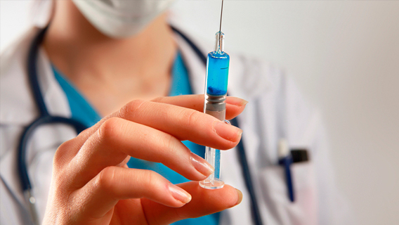 ВЦИОМ: большинство россиян считают, что прививки защищают от инфекций