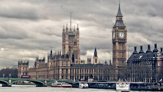 Великобритания обвинила Китай во вмешательстве в «парламентскую демократию»