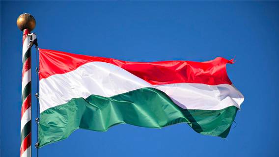 Венгрия хочет, чтобы ЕС снял санкции с трех российских олигархов