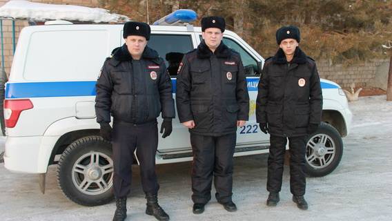 Владимир Колокольцев наградил полицейских из Оренбургской области за спасение жильцов горящего дома Владимир Колокольцев наградил полицейских из Оренбургской области за спасение жильцов горящего дома