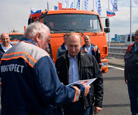 Владимир Путин лично проверил качество Крымского моста
