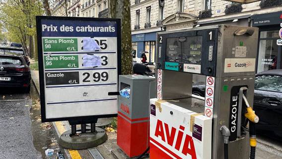 Власти Франции обязали некоторых участников «топливных» забастовок вернуться на работу
