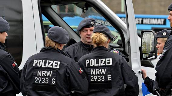 Власти Германии арестовали 25 ультраправых по обвинению в подготовке госпереворота