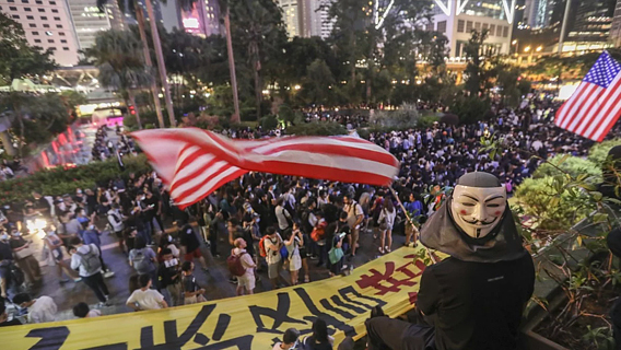 Власти Гонконга обвинили иностранные силы в обучении протестующих