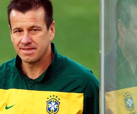 Вместо Сколари тренером сборной Бразилии назначен Дунга 