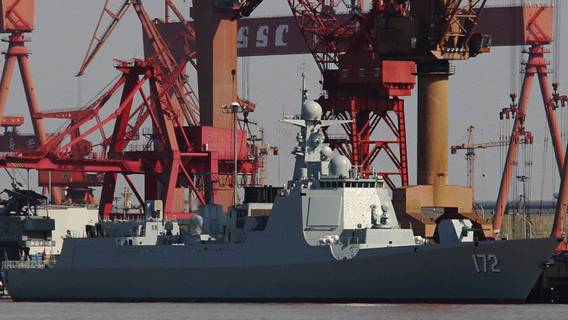 ВМС Китая спустили на воду новые эсминцы в Южно-Китайском море на фоне растущего военного кораблестроения ВМС Китая спустили на воду новые эсминцы в Южно-Китайском море на фоне растущего военного кораблестроения