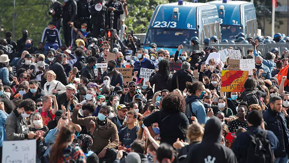 Во Франции начались демонстрации против расизма и полицейского насилия