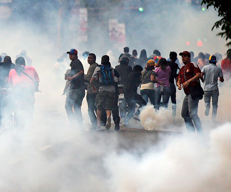 Во время демонстраций в Венесуэле погибли 14 человек