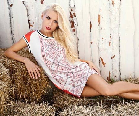 Vogue назвал украинскую вышиванку новым модным трендом