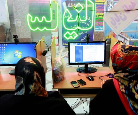 Восьмерых иранцев приговорили в общем к 127 годам тюрьмы за публикации в Facebook