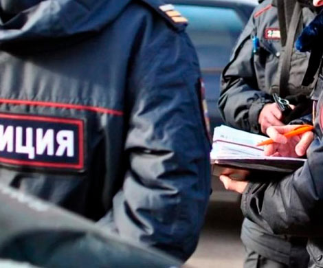 Возле детского сада на юге Москвы нашли труп неизвестного мужчины