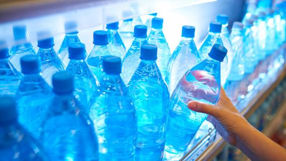 Выгодно ли заказывать питьевую воду на дом?