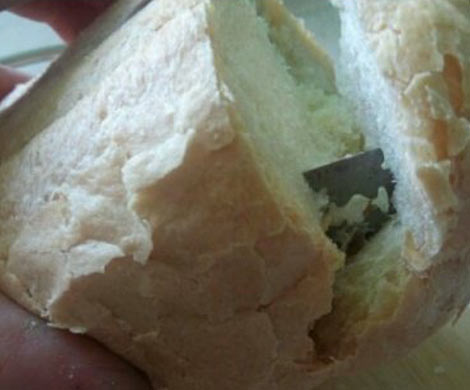 Хлеб с лезвием бритвы «полоснул» по нервам посетителей магазина «Пенсионер» в Облучье ЕАО