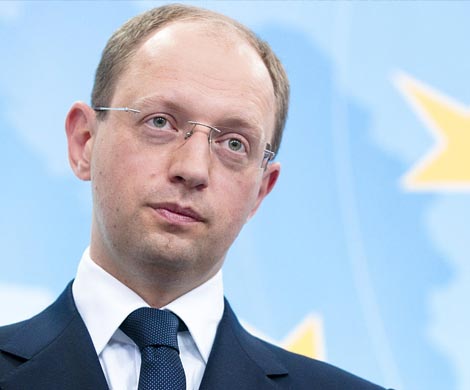 Яценюк обвинил Порошенко в политическом кризисе Яценюк обвинил Порошенко в политическом кризисе