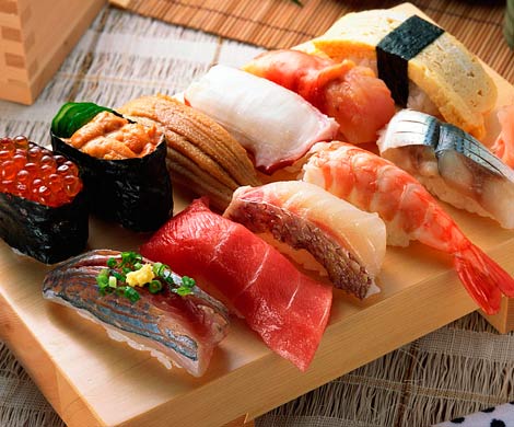 Японцы научились сохранять рыбу для суши свежей при помощи акупунктуры