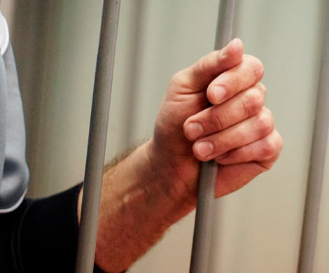 Экс-губернаторы попадают в Совфед и тюрьмы Экс-губернаторы попадают в Совфед и тюрьмы