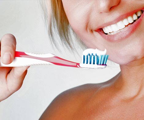Эксперты развеяли 5 самых популярных мифов о чистке зубов