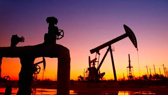 Запад начинает ощущать последствия потолка цен на нефть, установленного для России