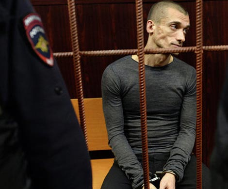 Жалобу на арест художника Павленского Мосгорсуд рассмотрит 3 декабря