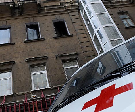 Житель Екатеринбурга поймал выпавшего из окна восьмого этажа ребенка Житель Екатеринбурга поймал выпавшего из окна восьмого этажа ребенка