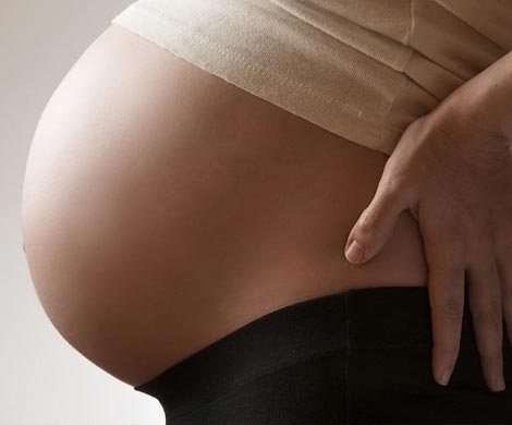 Жительница Китая находится на 17 месяце беременности и не может родить